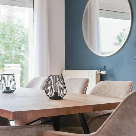 House - Superbe Maison A Hotel *